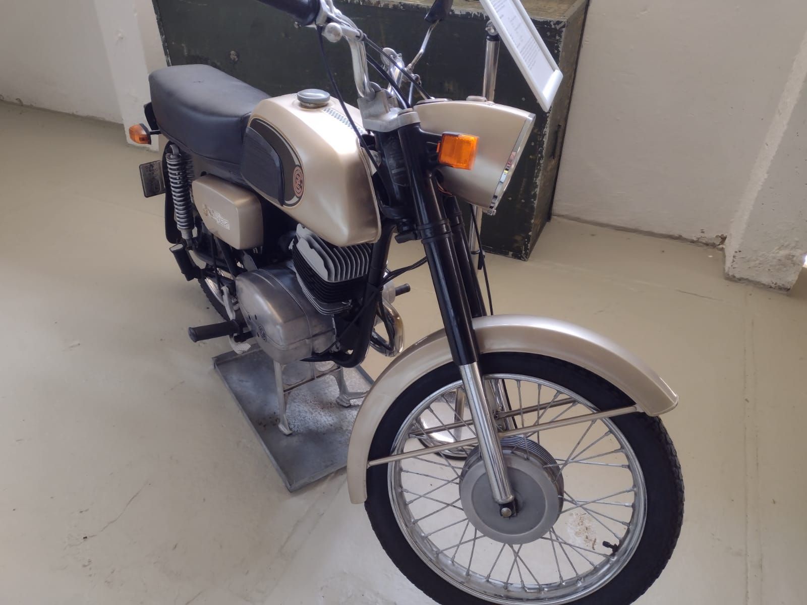 auerbach_2023_122.jpg auerbach_2023_122.jpg